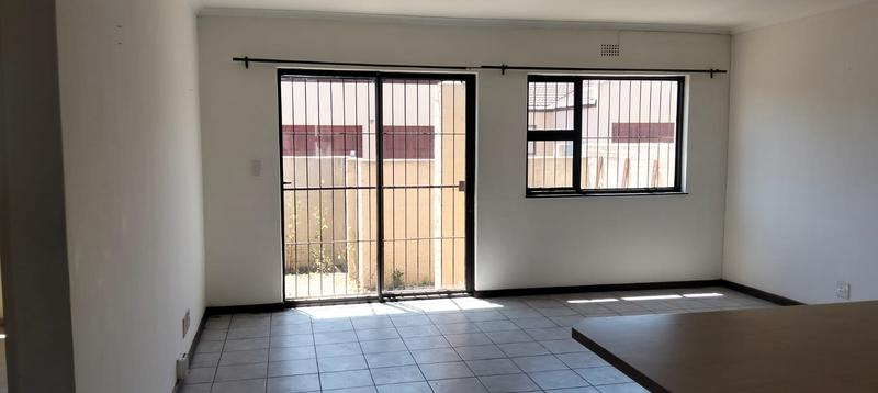 To Let 2 Bedroom Property for Rent in Silver Oaks Western Cape